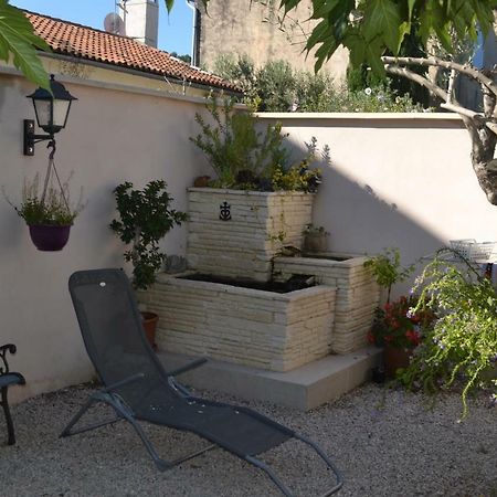 La Passeronne Barbentane Bagian luar foto